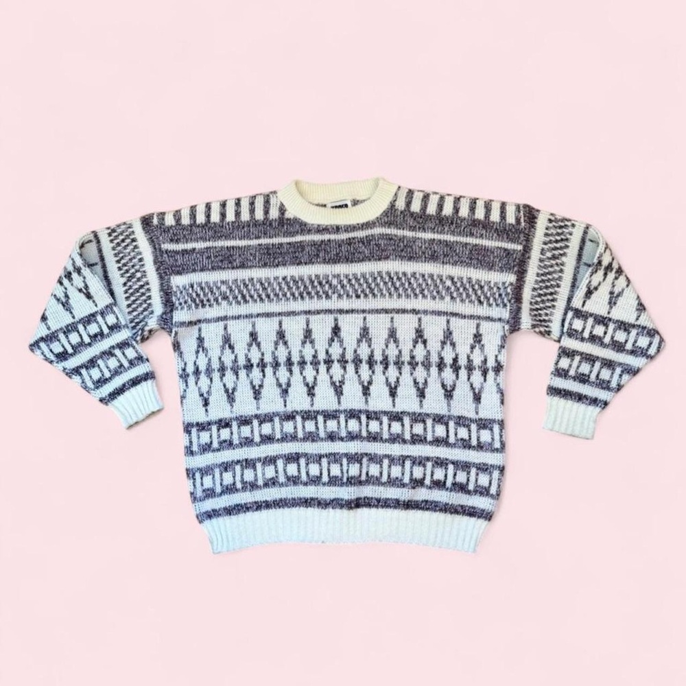 Vintage Purple and White Patterned Sweater